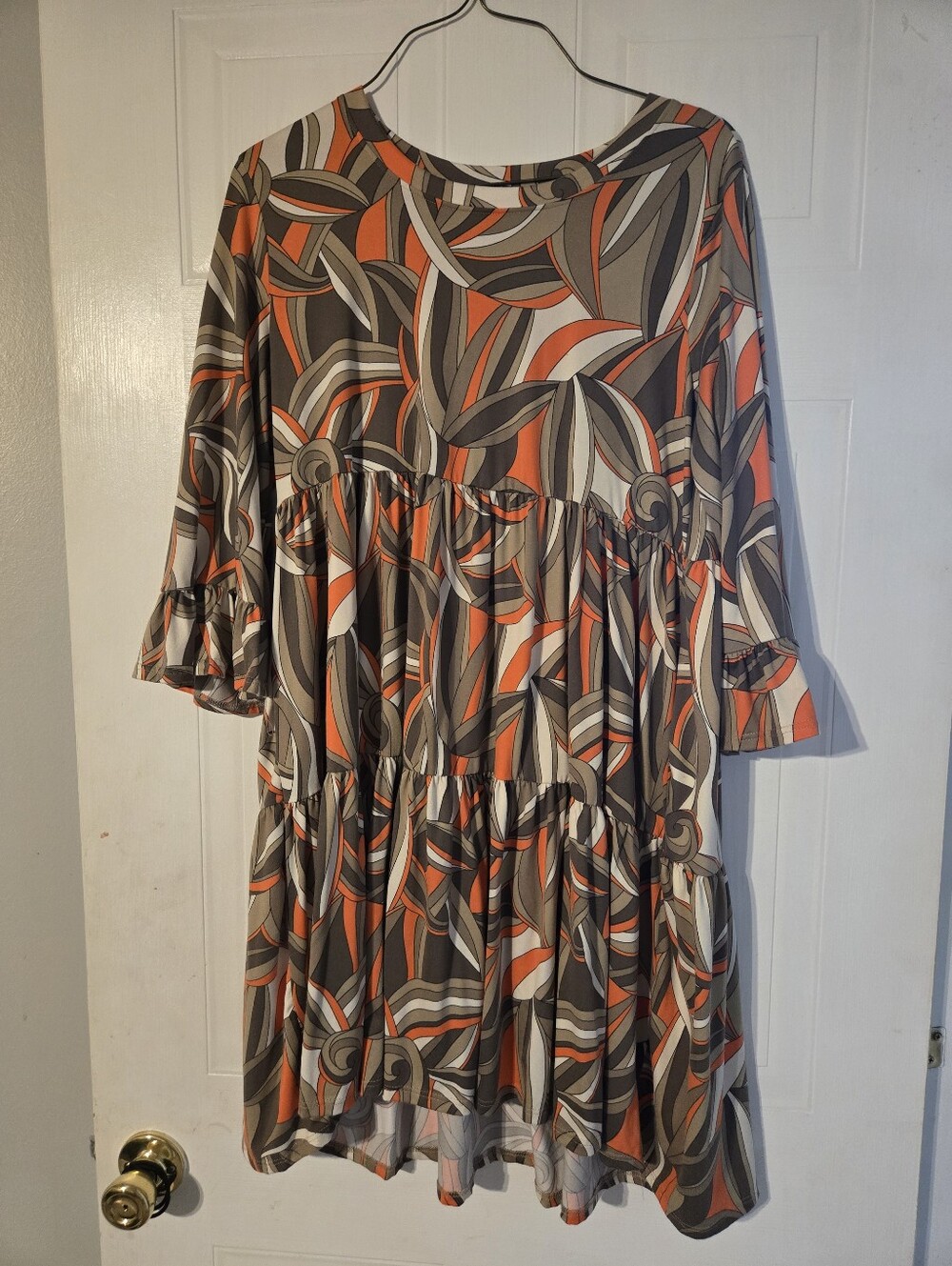 Women’s Retro Leaf Print Tiered Dress in Orange and Brown